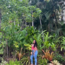 Yareli, Airbnb guest