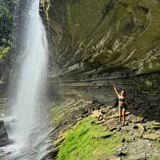 Dominica, Airbnb guest