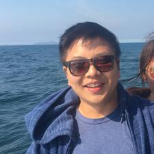 ⁨Shukui (Scott)⁩, Airbnb guest