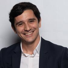 Moussa, Airbnb guest
